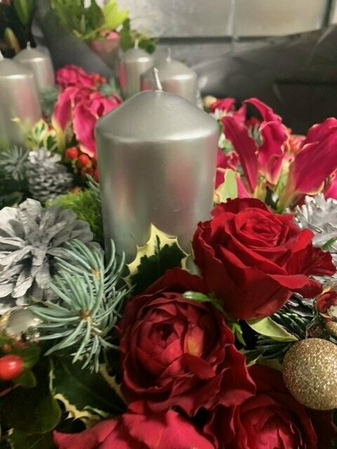 Christmas Table Arrangement